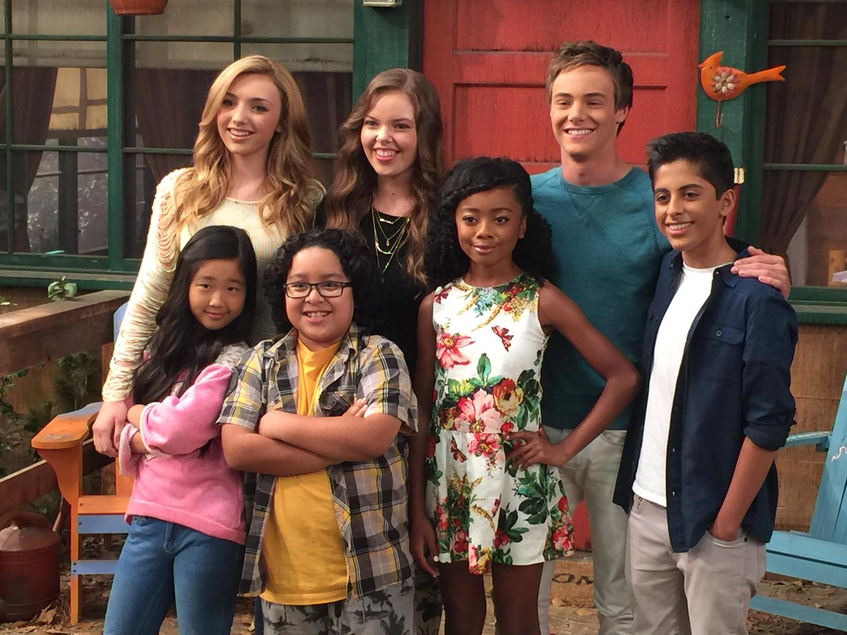 Watch The BUNKD Cast Plays This Or That Bunkd Premieres 