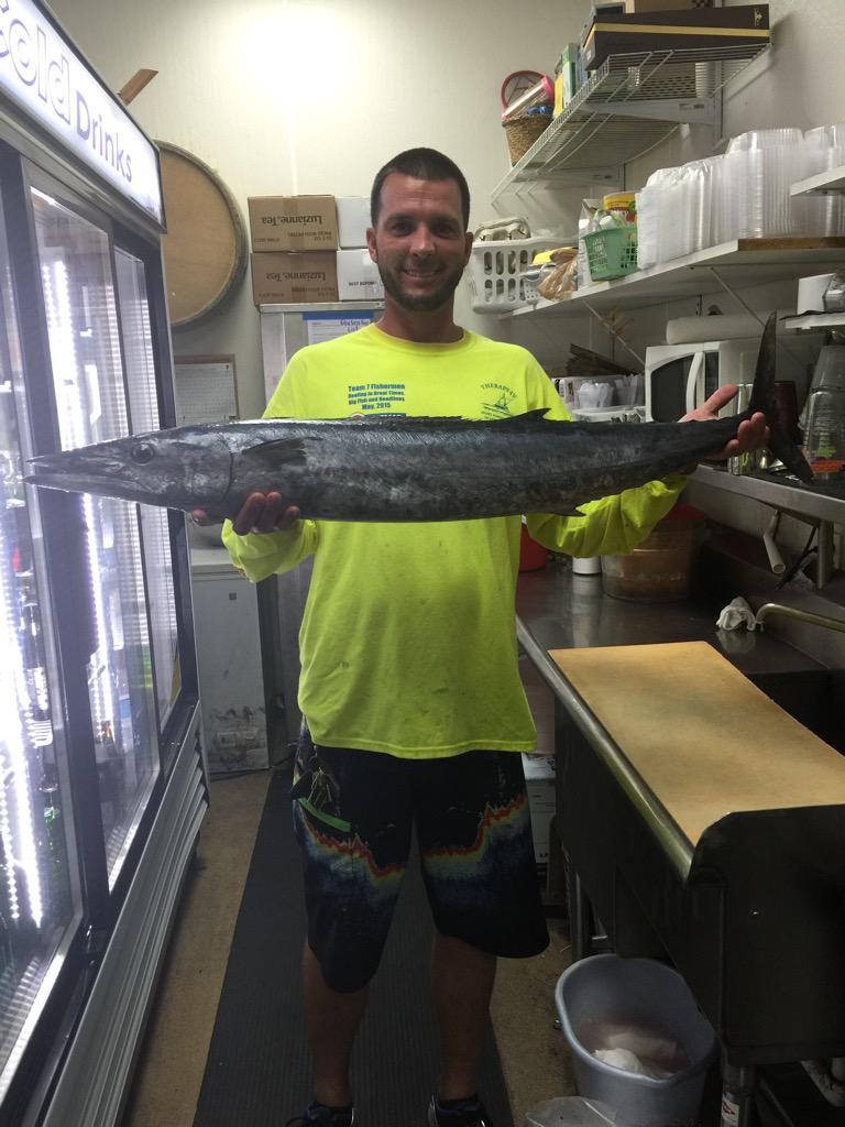 Chef__Bee's tweet photo. Go Fish ; Go Fresh #SupportLocalFisherman ☔️@AileenVanPelt @PaulLeitnerWise @CesarRemond @ergagit @vanessavy http://t.co/i9qq1GW8Px