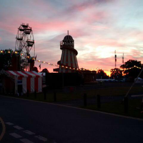 achrisevans's tweet photo. CarFest is looking good ! http://t.co/NhOfrf680z
