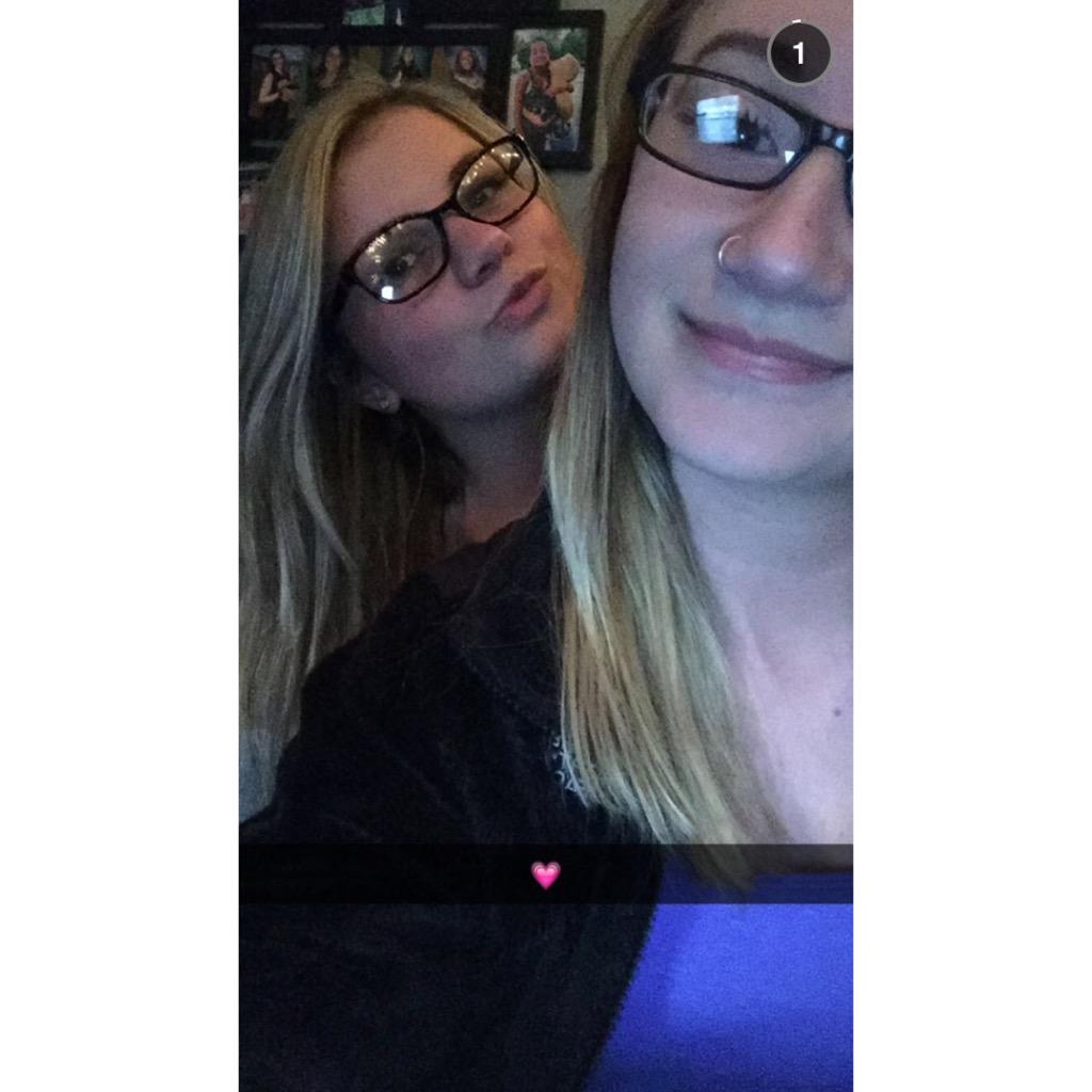 giavannacolby's tweet image. @Faith_Crocker_  i miss you💘😌 #TweetAPictureThatDescribesOurFriendship