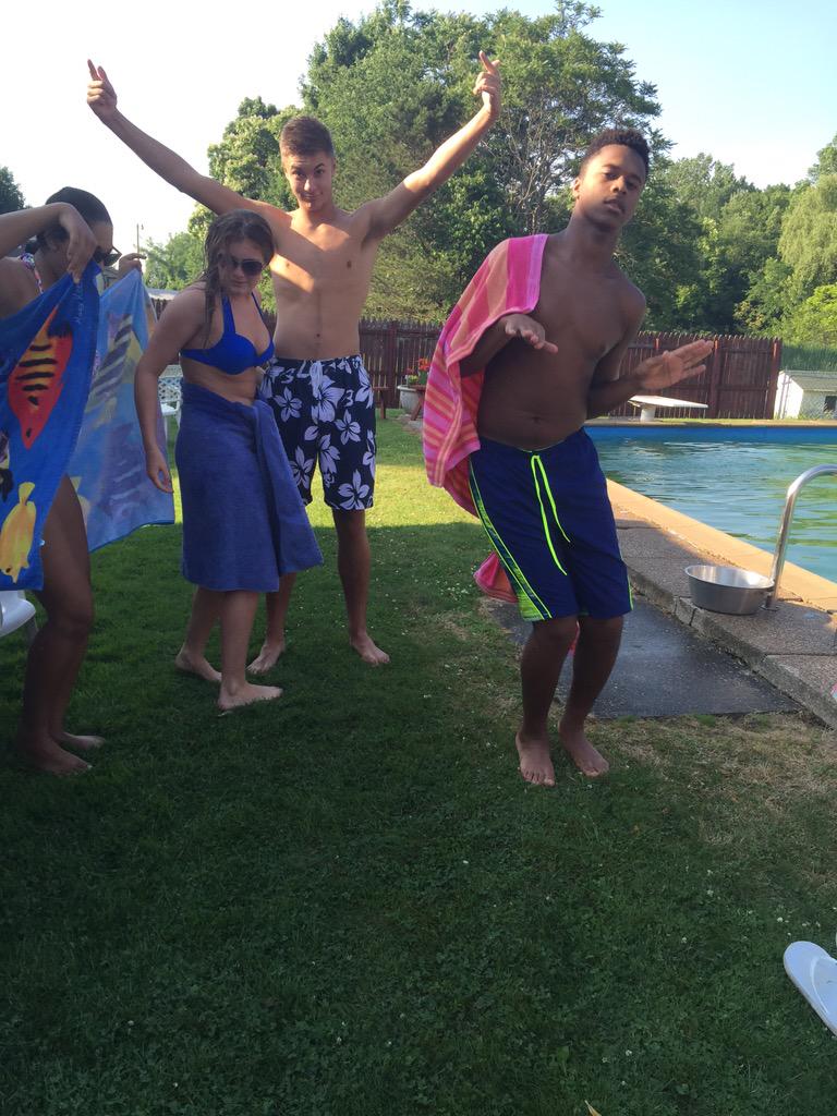 Jana__Burke's tweet image. #TweetAPictureThatDescribesOurFriendship @brianna_scruggs