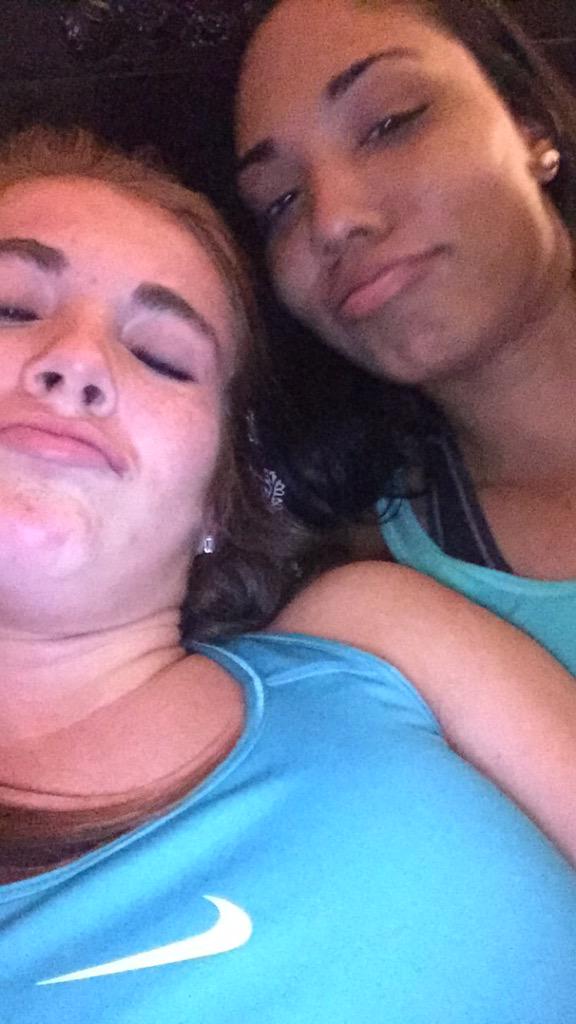 Jana__Burke's tweet image. #TweetAPictureThatDescribesOurFriendship @brianna_scruggs