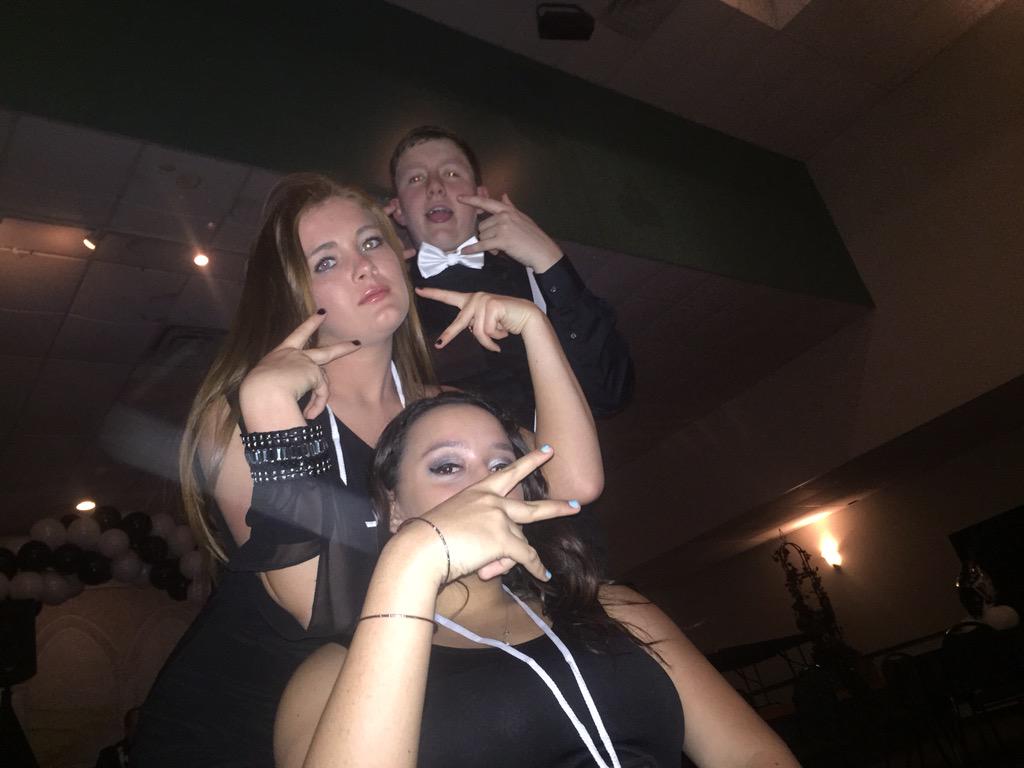 Jana__Burke's tweet image. #TweetAPictureThatDescribesOurFriendship @brianna_scruggs