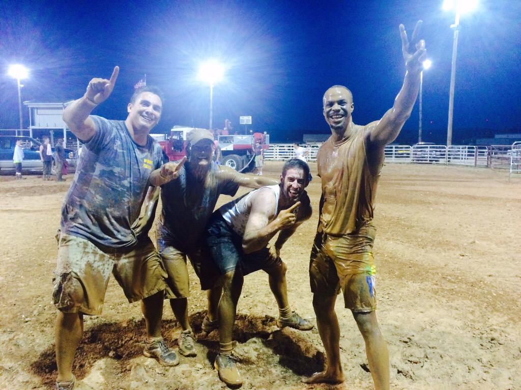 QB_2_OG's tweet image. Your 2015 Albany County Pig Wrestling Champions. 7.3 Seconds #checksinthemail #goingpro