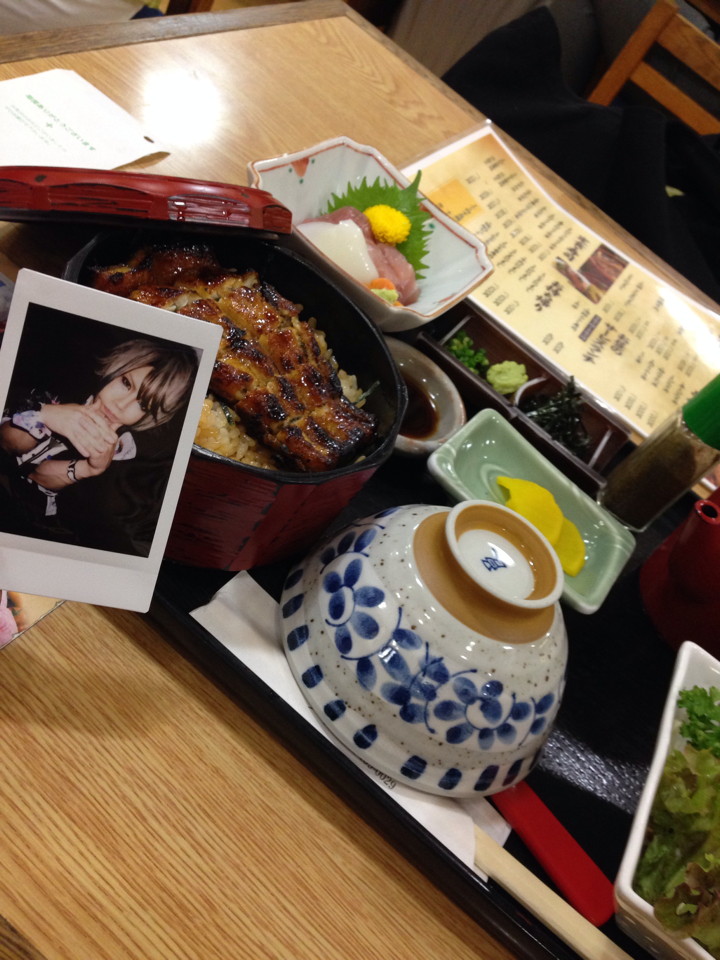 mlx____v's tweet photo. ひ！つ！ま！ぶ！し！ http://t.co/tzlWAlIBz7