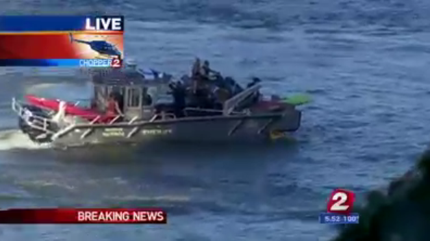 CGDurant's tweet image. boom, right into the kayak. #LiveOnK2 #ShellNoPDX @KATU_Chopper2