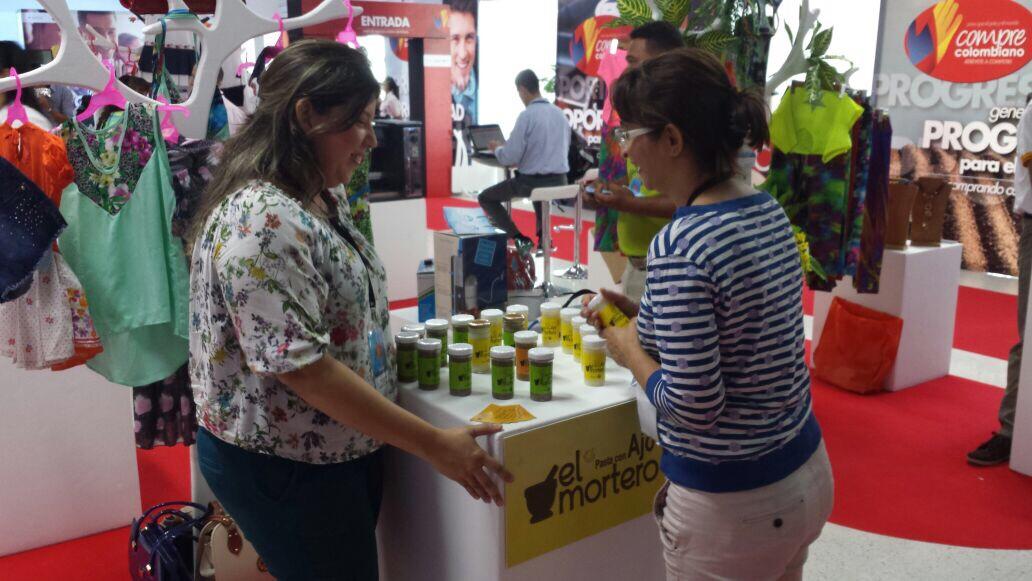 SENAComunica's tweet photo. En Barranquilla 38 emprendedores #SENA participaron en rueda de negocios  @comprecolombian @PROPAIS y @MincomercioCo http://t.co/j0aYlN7Erm