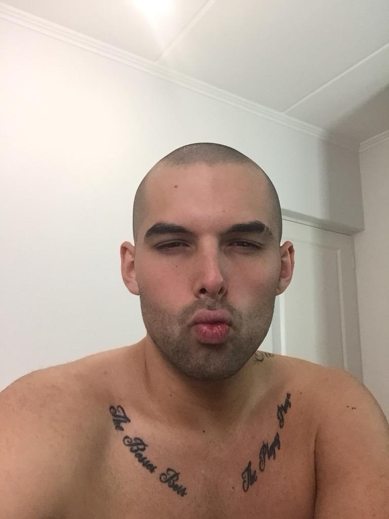 mickymagnetix's tweet photo. Feeling cheeky😉 Catch me on line for a bit right here: http://t.co/OlqpahEJva @CamAngelz @Cam_Angelz @EyeCandyJobs http://t.co/3i9ekT5pnA
