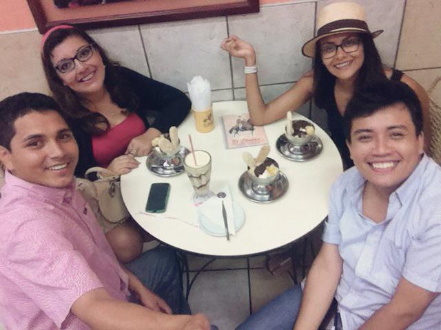 clau_jh's tweet photo. Ricooooo #MomentoDulce #elChalan #Piura #ultimanoche #MiMonito 🍧🍨😍😘 @leoluffy @MiguelQuirozV http://t.co/pF5w4OiYnT