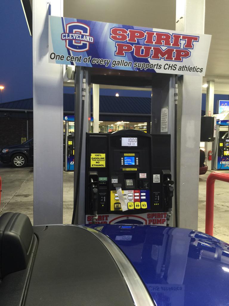 AutumnOBryanCCS's tweet photo. Need fuel? Swing by the spirit pump & support CHS Athletics & buy the cheapest gas off exit 27 #thankyouorbit #pump12 http://t.co/mC5RPxRjt6