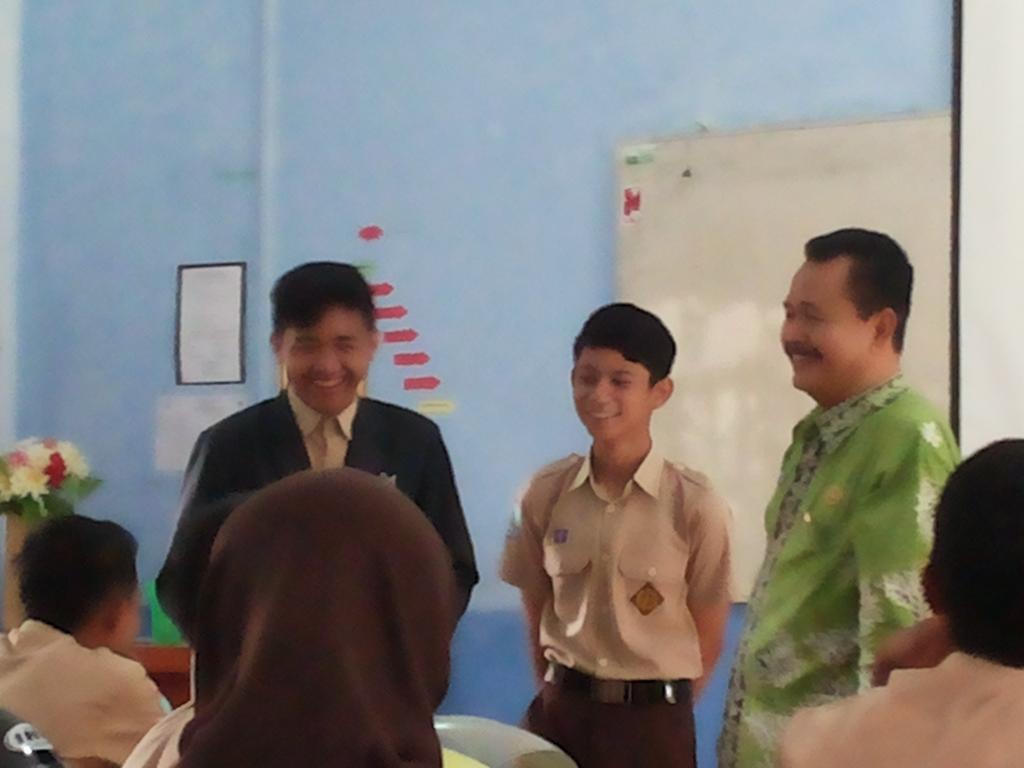 IncredibleMisa_'s tweet photo. Eaakk telat masuk kelas wkwk cc: Dicky dan Nizar. @rodiwanto http://t.co/Z8GxZicPF4