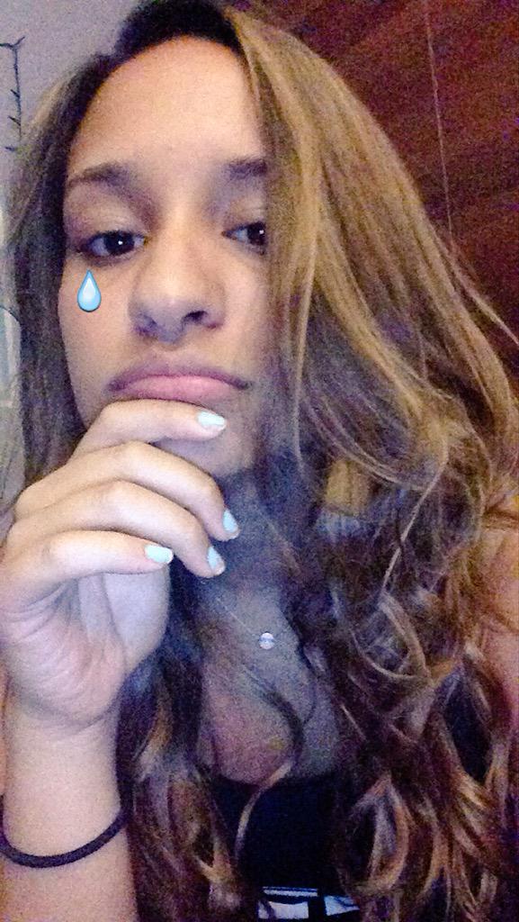 johnfgennedy's tweet image. curls don&apos;t last longer than 10 minutes g2g #straighthairproblems