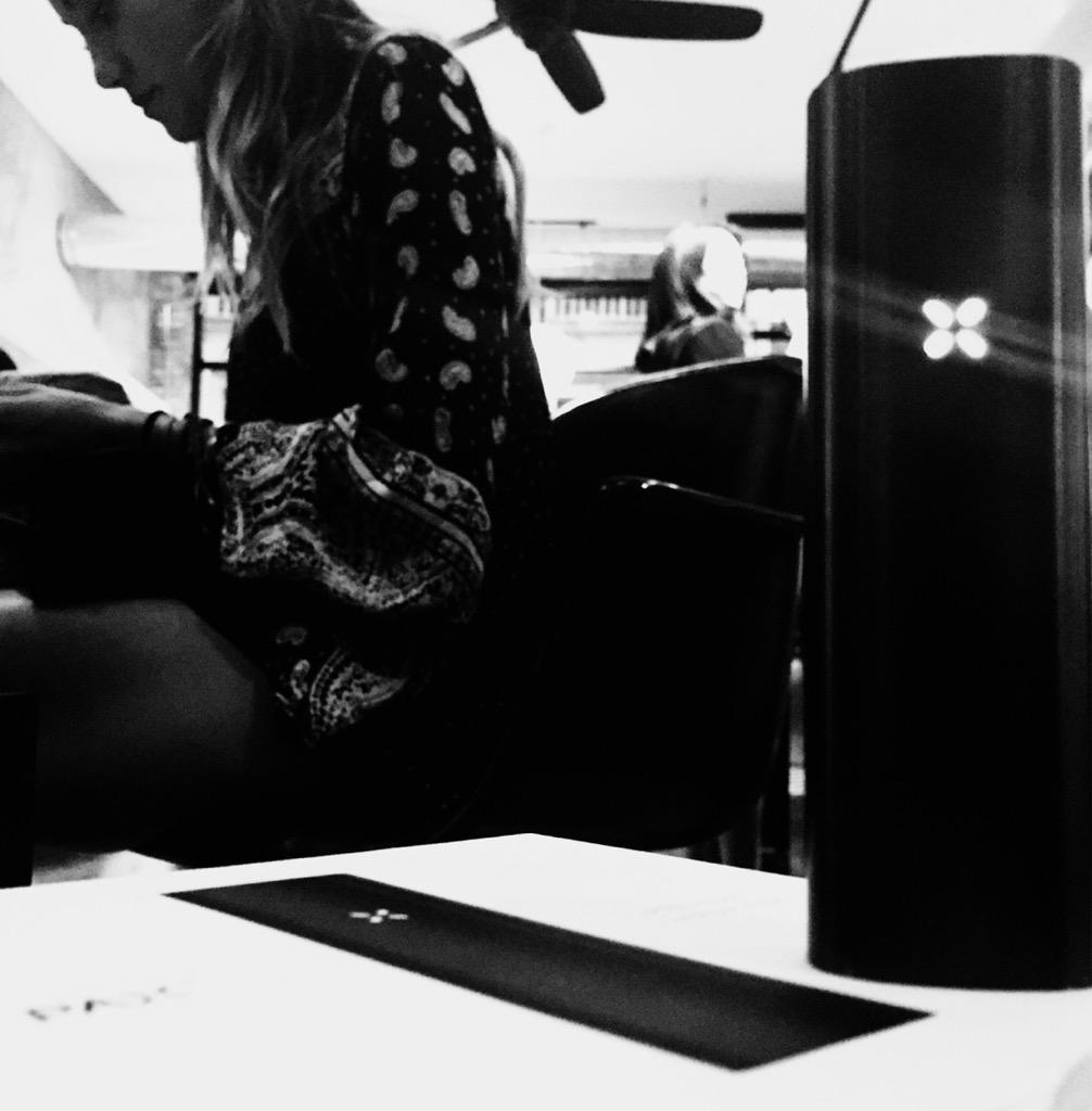kingmilesiii's tweet photo. #PaxPartyMode w/ @PAXvapor @notre_shop // #Lolla #Chi #FB http://t.co/rkggdTjEre