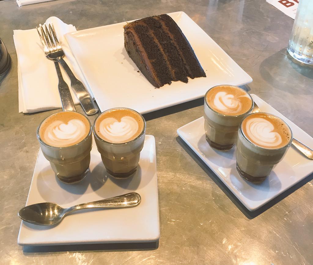 MarcBianco's tweet photo. @libertymarket #gilbert #AZ🌵 #DavidTrainer #lunch #BeetSalad #SalmonBurger #dessert & coffee @realjoe great!! 👍🏼☕️💥🌅 http://t.co/EffXuQAUxv