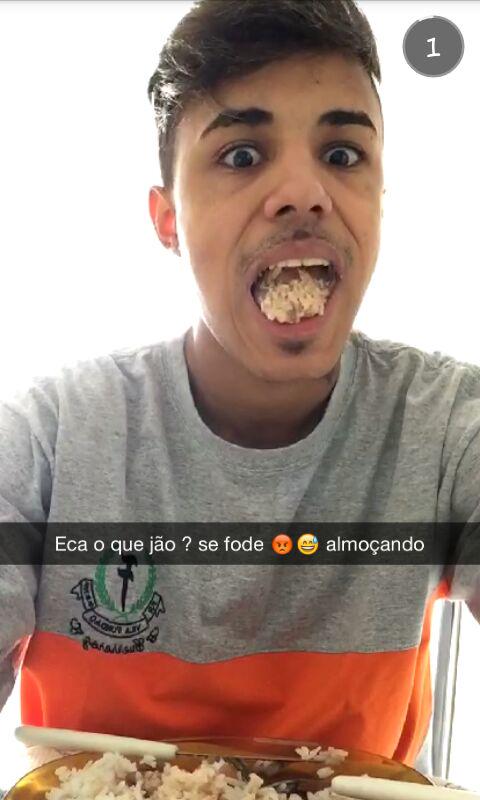 caahdecesary08's tweet photo. Esse seu olhar 
#mclivinhonolegendarios @Legendarios http://t.co/qBBuA2mOc5