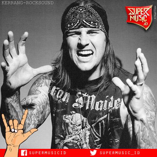 1981: Happy Birthday to M. Shadows, frontman sekaligus pendiri Avenged Sevenfold 