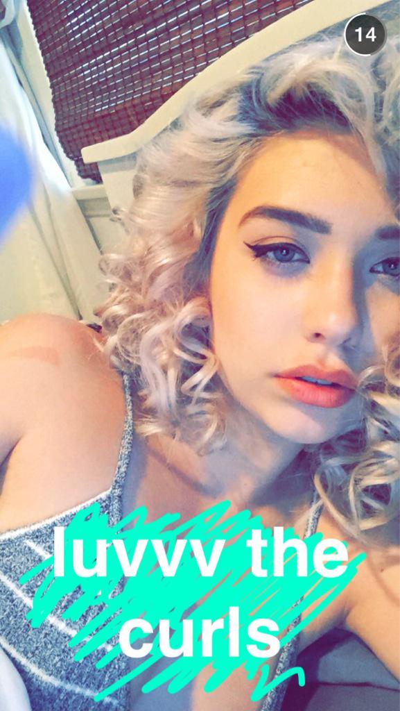 luvny's tweet photo. When the hair is on point 💆 http://t.co/4gKWvEeYKP