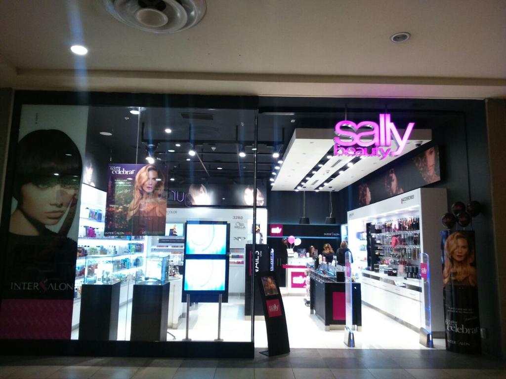 AzagraMi's tweet image. @SallyBeauty_Cl bella bella