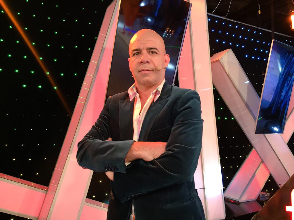 tcsoyelmejor's tweet photo. ¡Hey! ¿Qué esperas? Sigue al 'Jurado VIP'. Únete a la cuenta de @nestorbalbuena. ¡No le tengas miedo! #YoConLosVIP 😈 http://t.co/ZIVZCfFdqJ