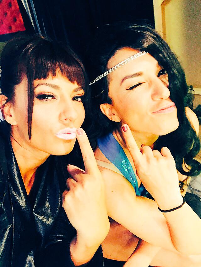 ceci_galliano's tweet photo. Bien responsable seguimos trabajando con mi amiga @LAURAGII !!!! #quierocamita #mimos http://t.co/h79apOnlJq