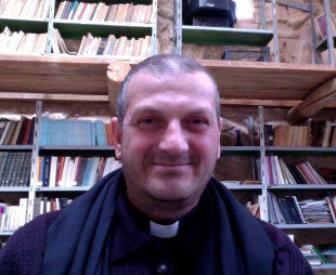 Un pensiero al giorno per non dimenticare Padre Dall'Oglio, Padre Murad e tutte le persone rapite.