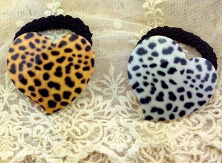 ToponeChoice's tweet image. Leopard Acrylic Heart Ponytail Holders Elastic Hair Ties

ow.ly/Qjk5x