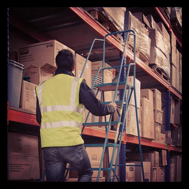 dodikdodkidod's tweet photo. Local Warehouse Service - http://t.co/TnCynVgREq http://t.co/oGgHi1PF2I