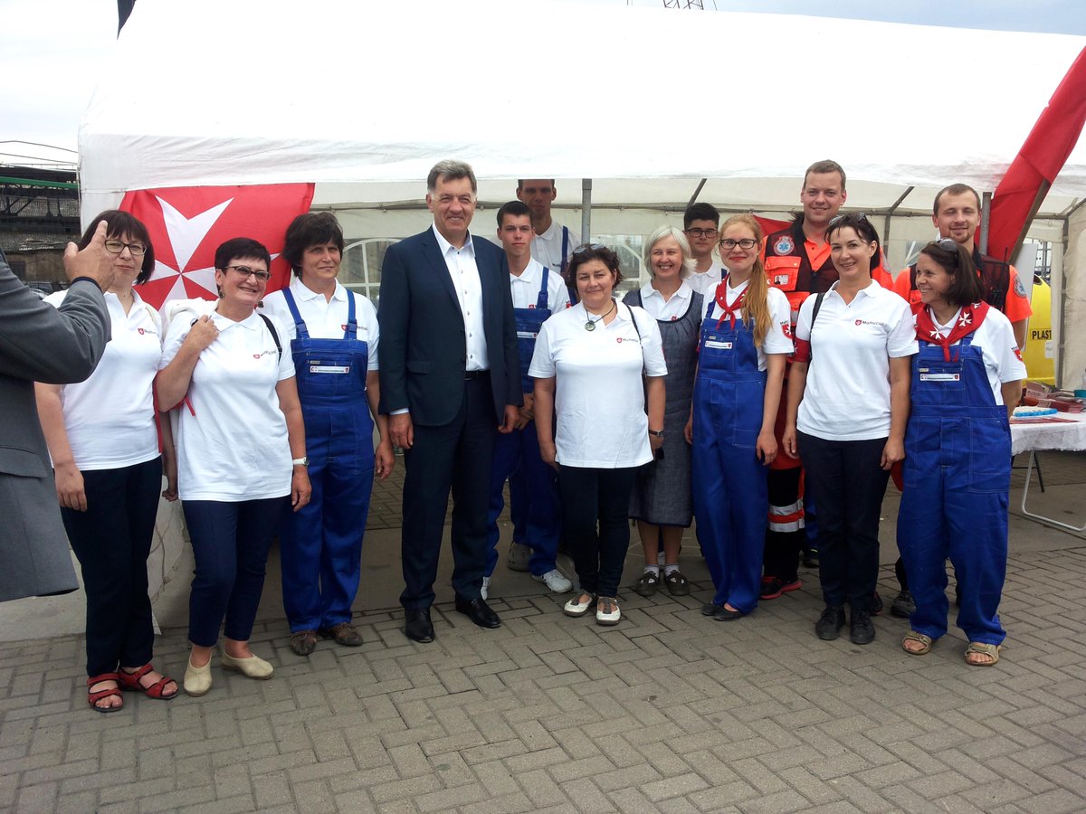 Prime Minister of Lithuania congratulated maltesers during Sea Festival in Klaipėda: bit.ly/FirstAidInSeaF…