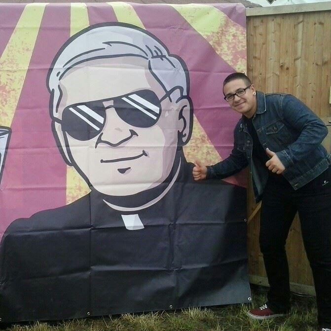 VaradiMartin's tweet photo. #Fezenfesztivál #goodfeelin' #metálka #józanságbúki http://t.co/zq7tmnhruD