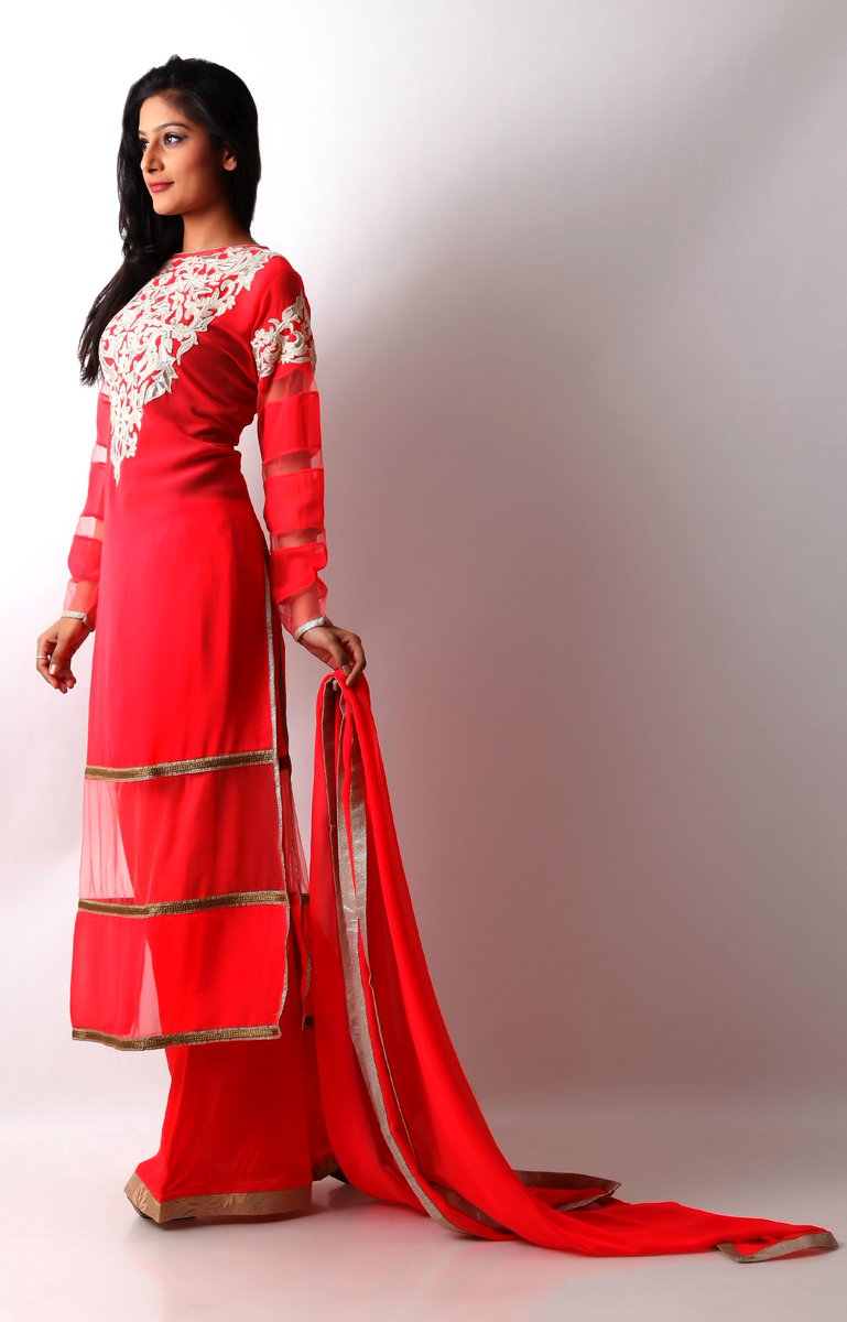 Chhabra555's tweet photo. Be redilicious with these red coutures from @Chhabra555 http://t.co/BxaKjh6WzX