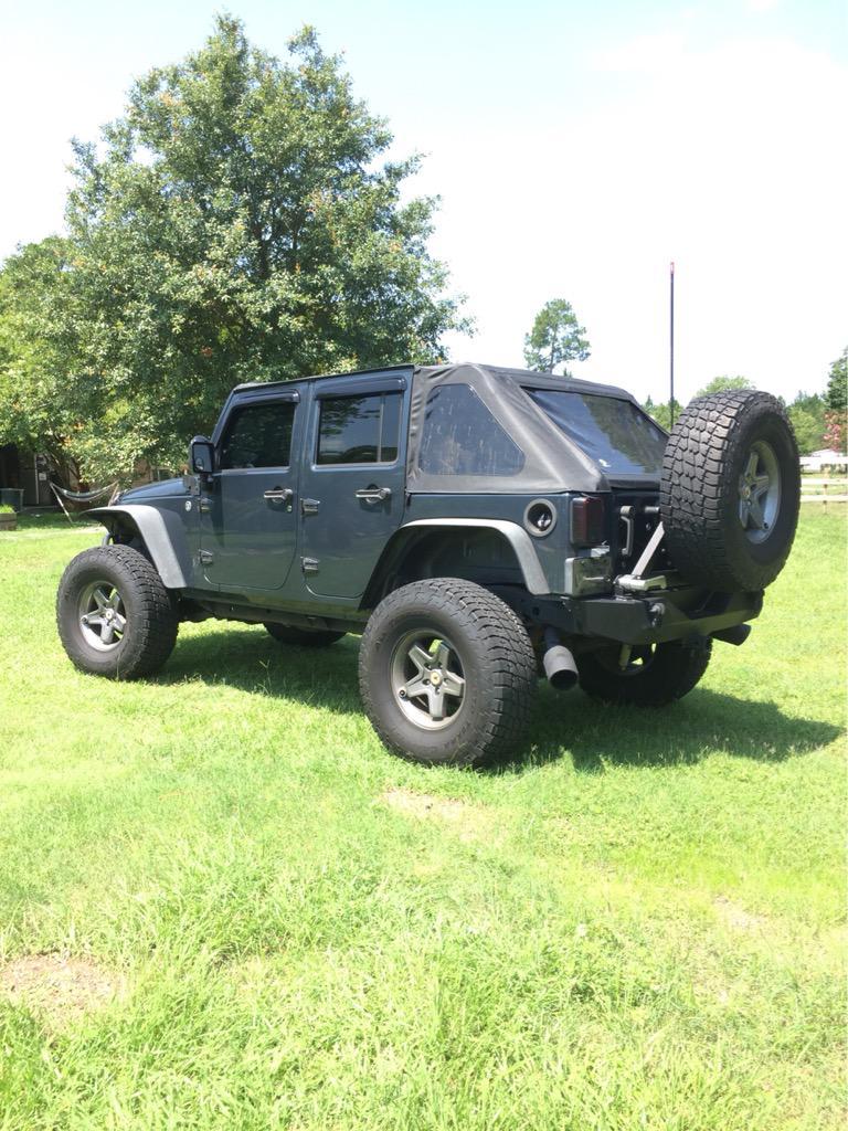 timple_yohan's tweet photo. Can't wait to get back my jeep today after a whole week π #frontendwork #bearingreplacement http://t.co/byeCHHdwlB