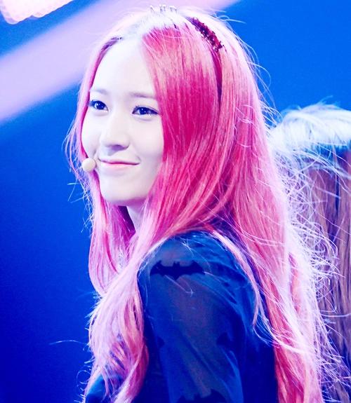 soojungifs's tweet photo. She resembles jess alot in these pics http://t.co/dyxAbG5veP