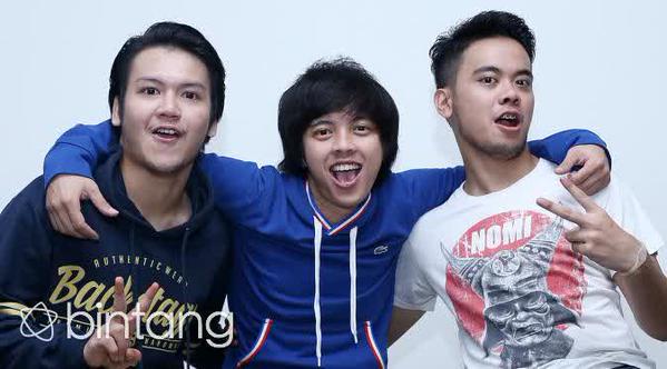 ckltphoodings's tweet photo. @MrIlhm @bismakarisma @mrezanugrah ♥♥♥ #SBAlwaysWithSMASH http://t.co/GrW8qmVBaV