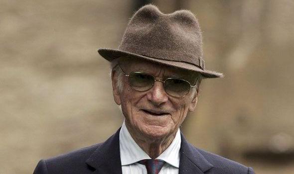 TheCitizen_News's tweet photo. Five memorable #PeterOSullevan lines http://t.co/vZqw77Qk7k http://t.co/jYdUzaHskv