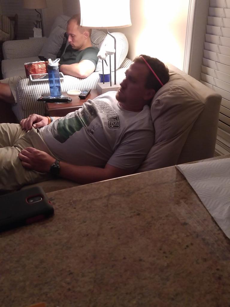 shithousedoes's tweet photo. the following DVDs are overdue: drunken hussies 2: the hussy pussy #jackietotallygrabbedmyjunks #hashtag http://t.co/nSXNOKwTvi