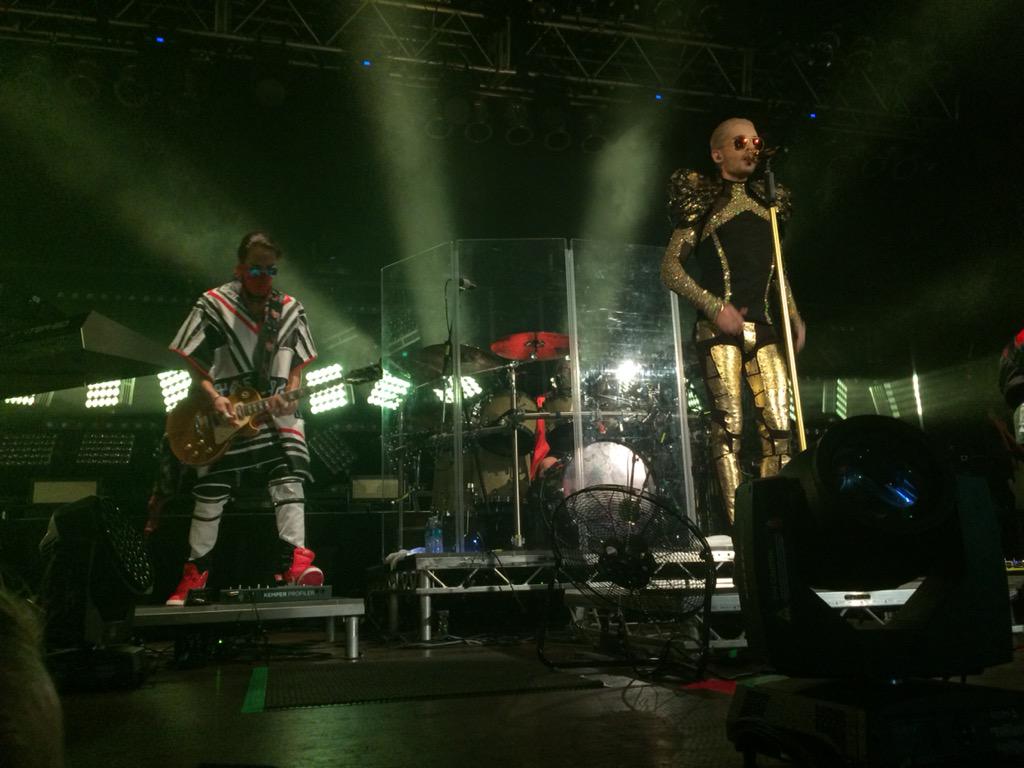 CLOM-8WUsAEtndQ.jpg (600×450)