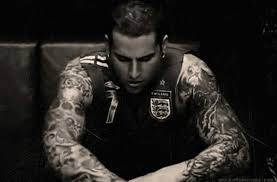  Happy Birthday and Hail To The King M. Shadows.. \\m/ 