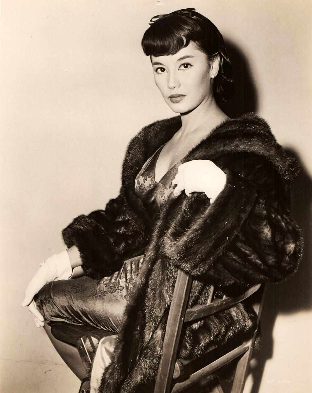 A happy FURRY BIRTHDAY to Vietnamese-French actress France Nuyen who made her film debut in \"South Pacific\". 
