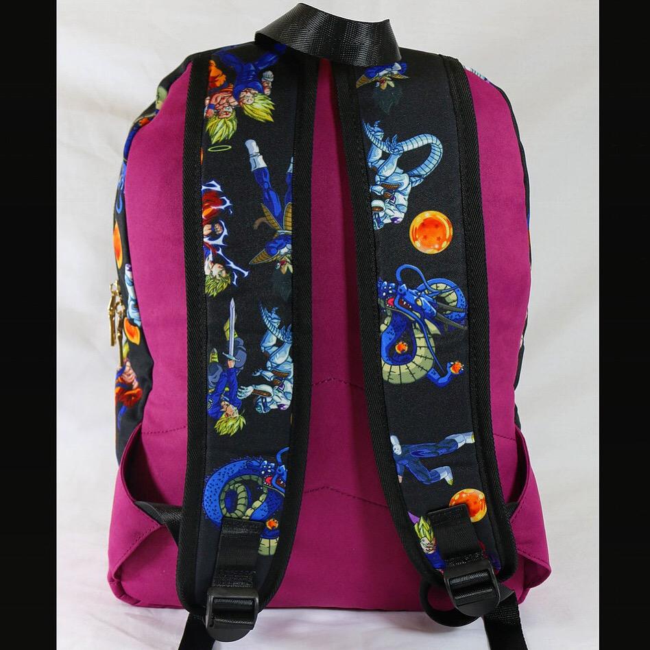 GnarlyToons's tweet image. RT and follow us to win a SS Super Deluxe backpack with suede outside and red velvet inside.  (1,000 RT's for a win)