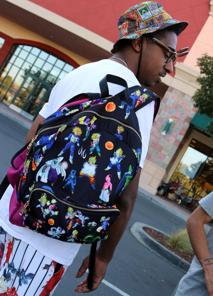 GnarlyToons's tweet image. RT and follow us to win a SS Super Deluxe backpack with suede outside and red velvet inside.  (1,000 RT's for a win)