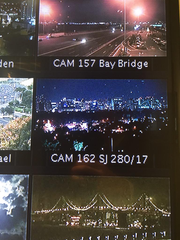 JeffRanieri's tweet photo. #goodnight as fog rolls into #SF w/ high clouds & slight humidity elsewhere #BayAreaMicroclimates @nbcbayarea http://t.co/nLiWurCCAe