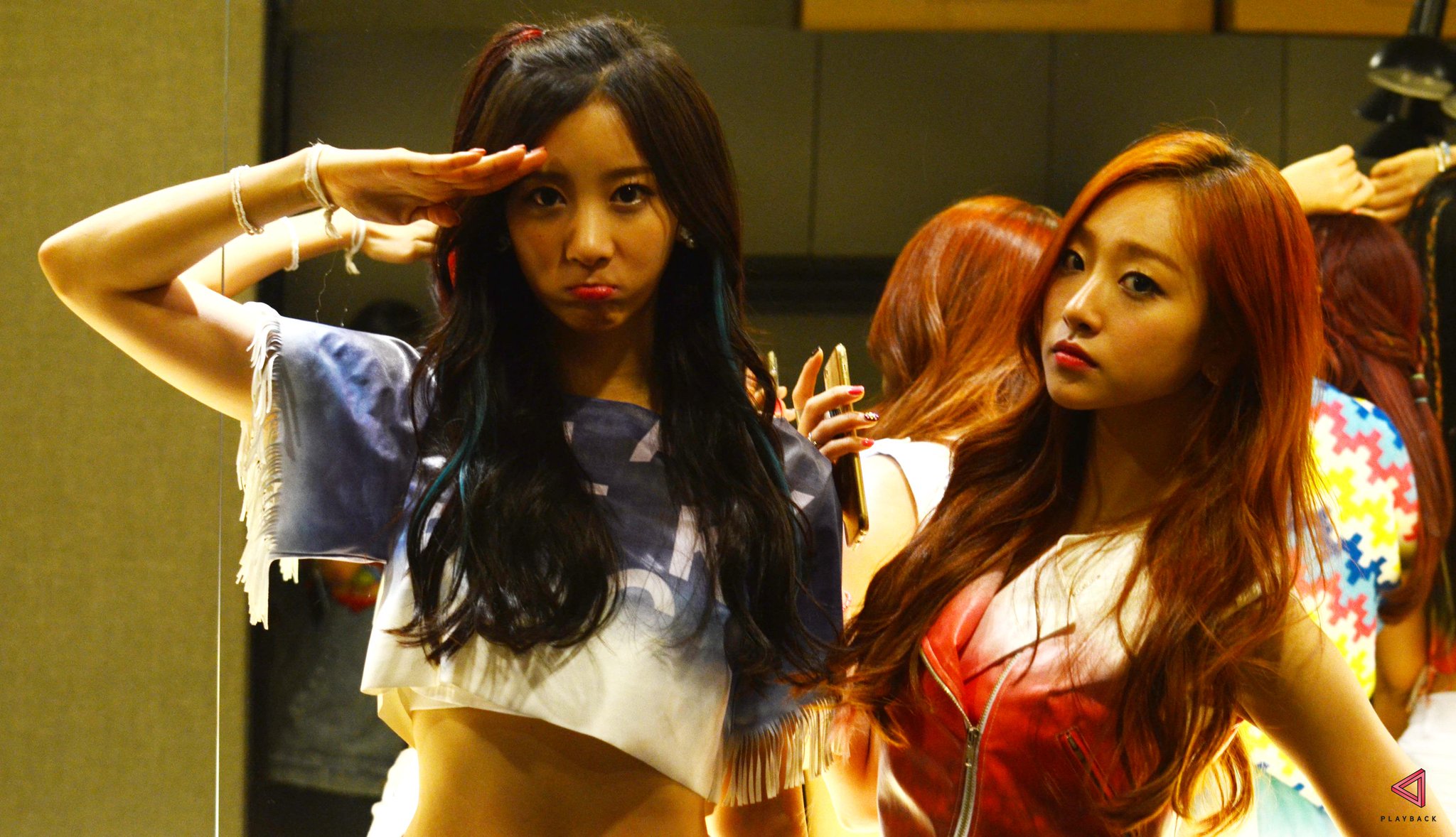 CLOUvl4VEAAPhah.jpg:large