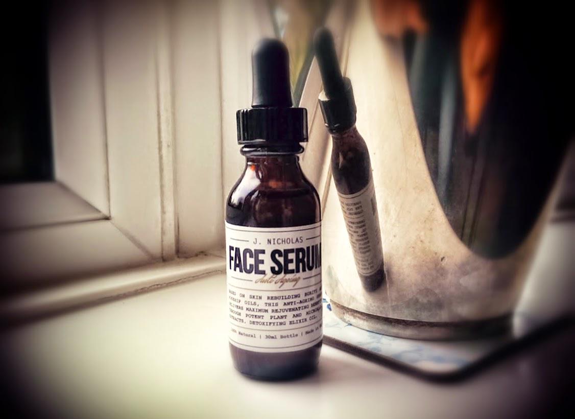 MaleGrooming007's tweet image. Our editor's star choice of 2015 ow.ly/QiTIr #SkinCare @HelloJNicholas