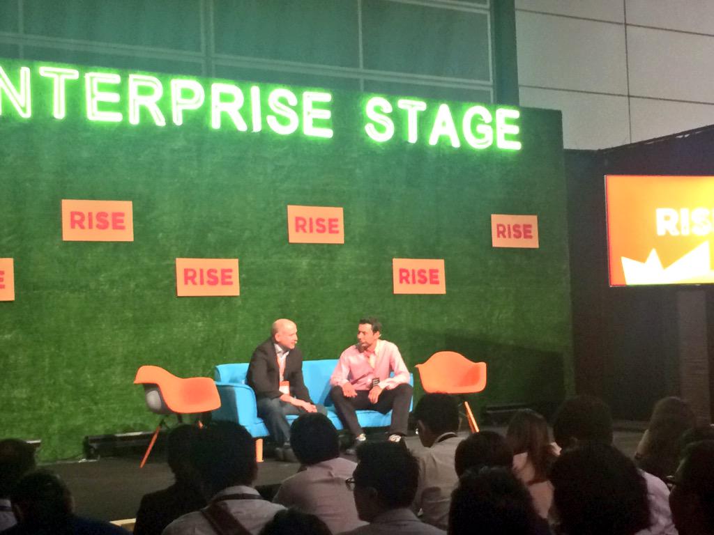 cheungmar's tweet photo. At #RISEConf #risepitch with lots of #startups from all over #Asia.  @GoGenieApp is pumped! http://t.co/ma8iUgKYG9