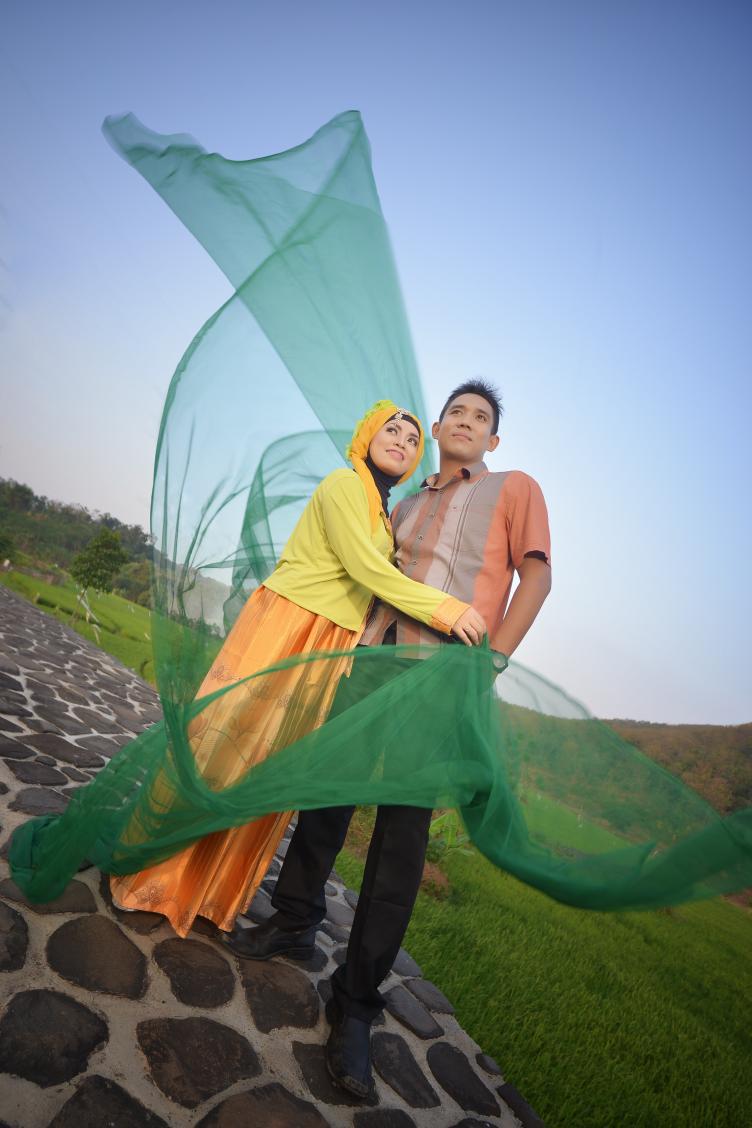 Aned_Anisa's tweet photo. Edisi prewedd 👰💐 http://t.co/GPxk79mm3C