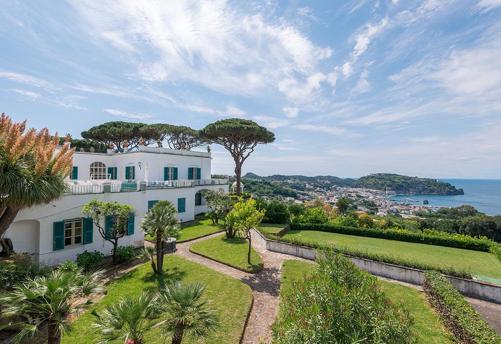 Figaro_Immo_Pro's tweet photo. L’ancienne demeure de #Garibaldi est à vendre pour 16 millions d'euros http://t.co/cBzm2TdqXh #immobilier #Italie http://t.co/A0wDBvfvKC