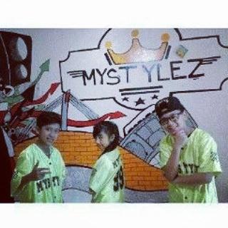 naufalluthfiantosaputra (@naufal_mystylez) on Twitter photo Trio mystylez kids akan tampil di MD plaza alun" bdg tgl 16/08/15 dr jam 12.30 smp selesai <a href="/BDGNaufalicious/">NaufaliciousBDG</a> Trio mystylez kids akan tampil di MD plaza alun" bdg tgl 16/08/15 dr jam 12.30 smp selesai <a href="/BDGNaufalicious/">NaufaliciousBDG</a>
