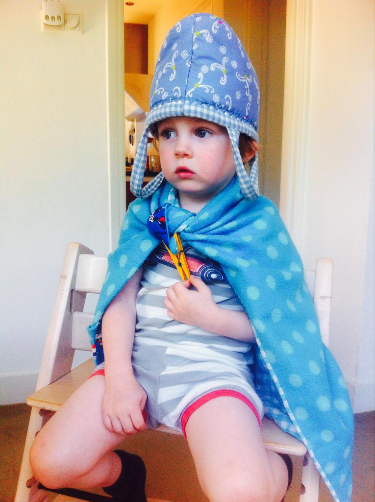 EstherSpikmans's tweet photo. Mijn kleine prinsje! 👳👑🎽💚 http://t.co/8iWyCGrNF9