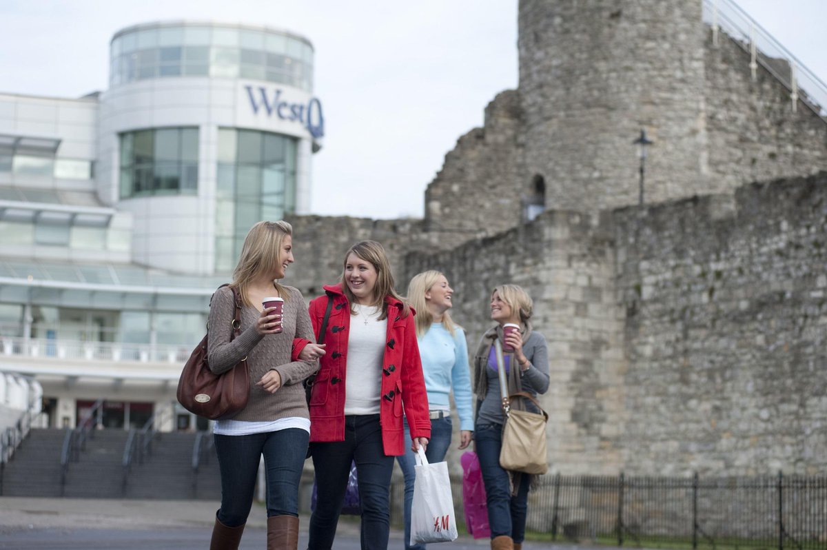 Southampton has been named the UK's second most affordable student city socsi.in/ULKhI #LoveSouthampton