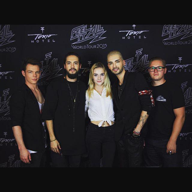 CLOwCL6WsAA4hny.jpg (600×600)